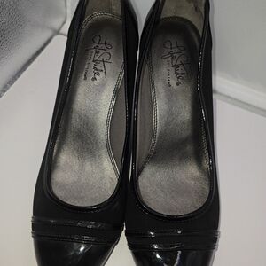 Life Stride Women's Black Pumps